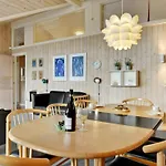 Nanne - 1km From The Sea By Interhome *